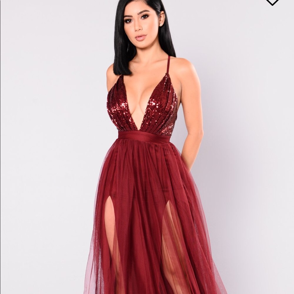 Red night dress from Fashionnova - Picture 2 of 2
